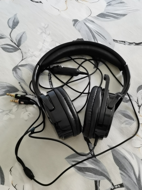 特价!库存宾果B830H重低音耳机