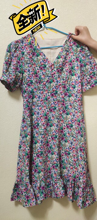 印花连衣裙160码M号，全新挂吊牌，现价5...