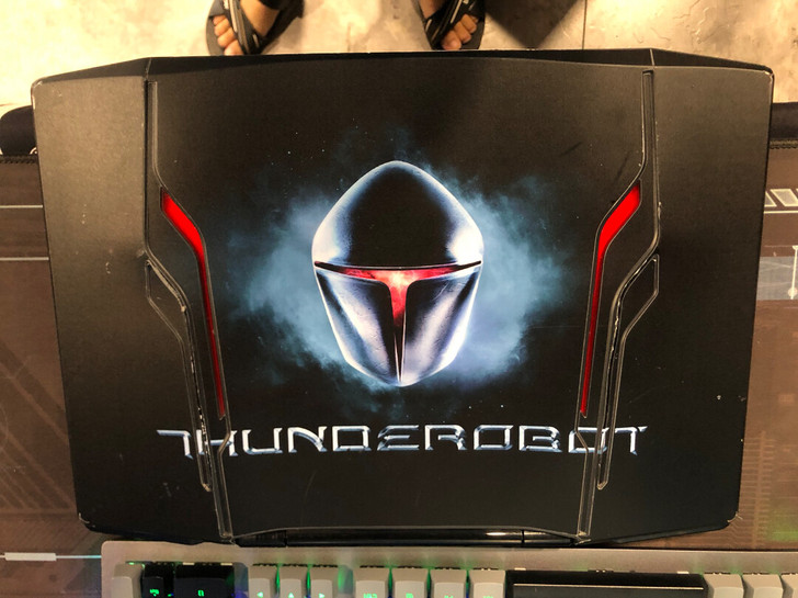 雷神 游戏本 i7处理器 ，960显卡，8...