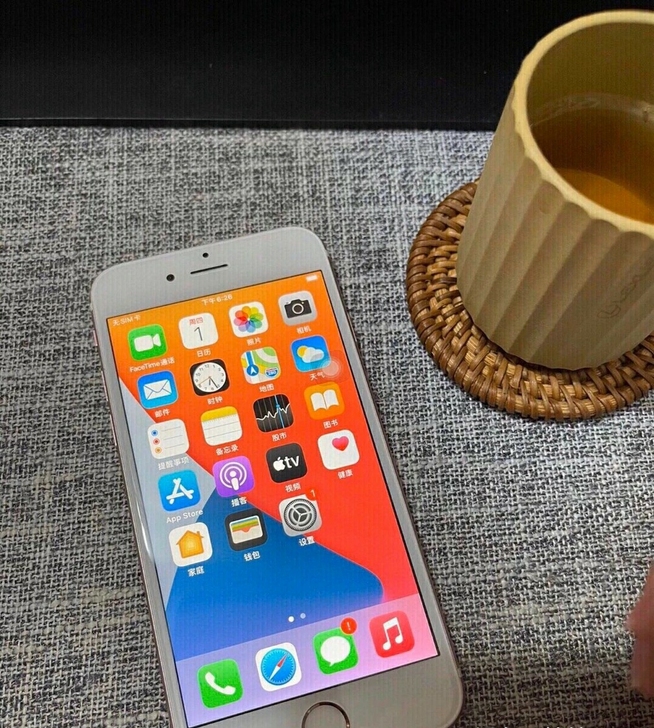 苹果6 几乎全新iphone6s 移动联通...