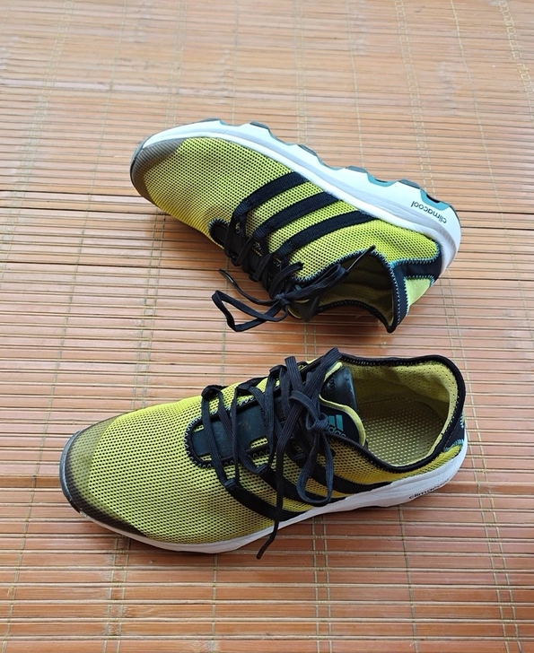 Adidas阿迪达斯42码正品男运动鞋，阿...
