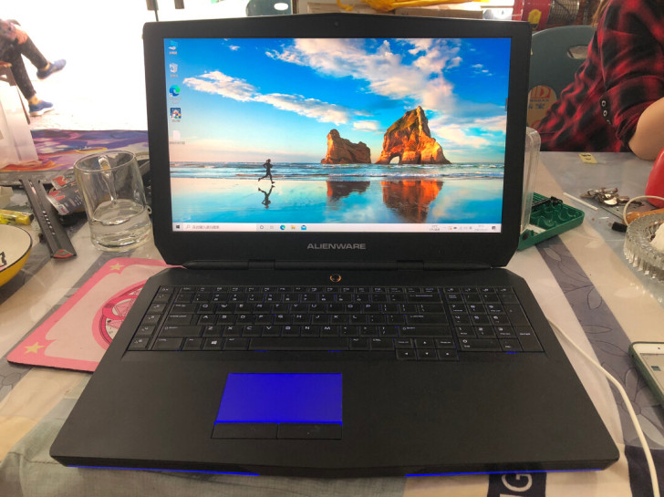 外星人17R3六代i7专业游戏笔记本