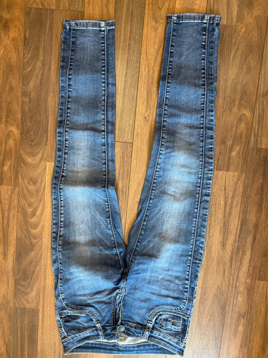 9成新牛仔裤,适合95-100斤体重