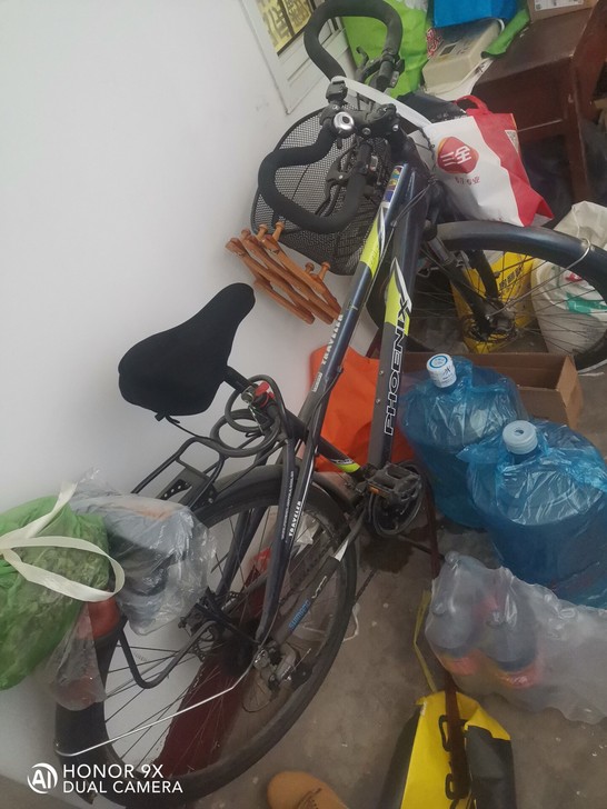 永久城市公路自行车27速,前避震带锁,买的...