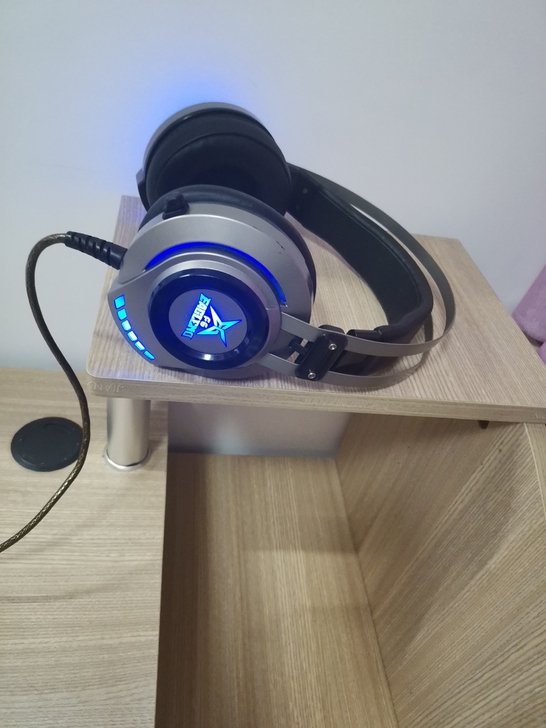 电竞网咖备用耳机换新,飞鹰传奇f6,音质无...