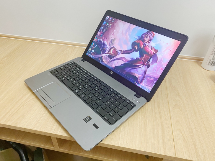 惠普 笔记本电脑 i7 自用转让 固态 8...