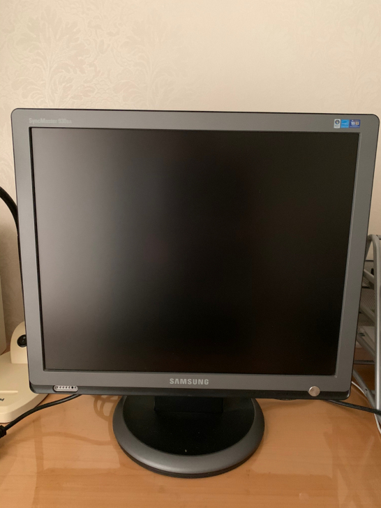 三星19寸4:3显示器，使用率很低诚心转让。
