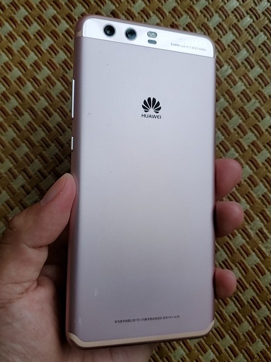 出家人自用华为p10plus粉色6＋128...