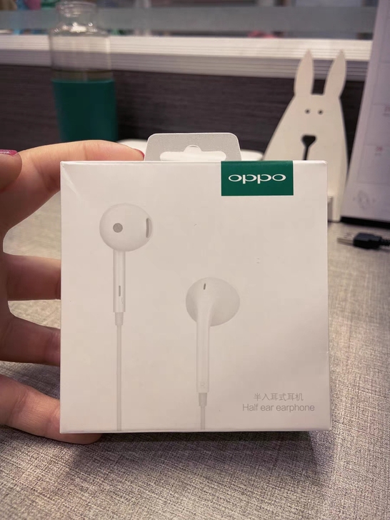 oppo原装耳机，全新还没用过，保证正品 ...