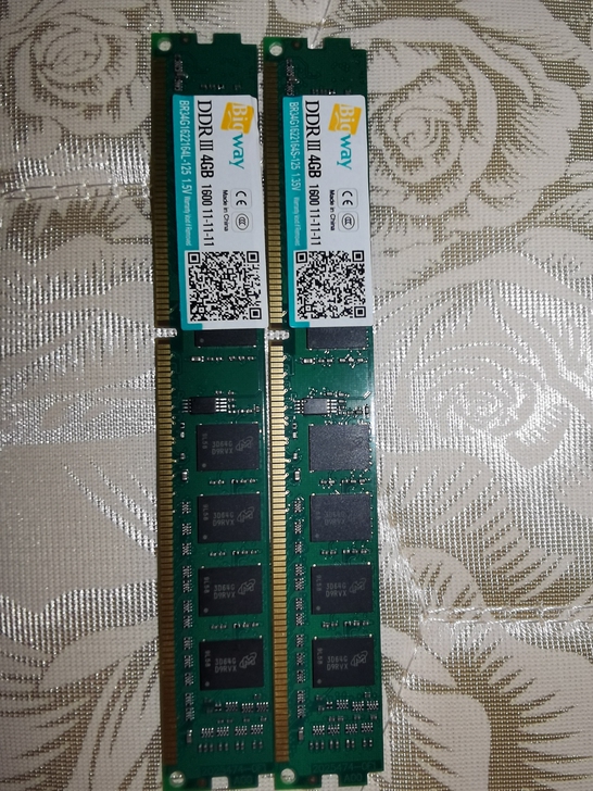 转自用2x4G的台式机内存，两条打包，电脑...