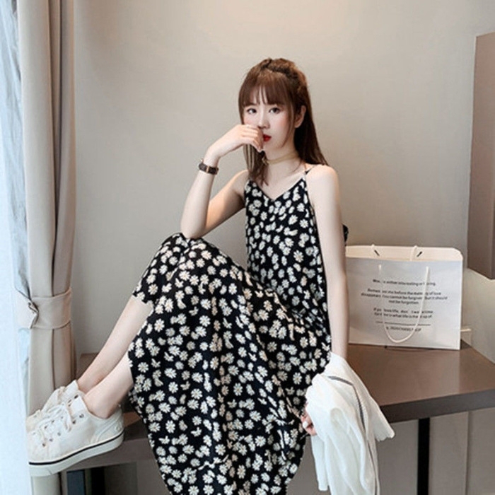 全新 批发小雏菊碎花连衣裙仙女显瘦裙子超仙...