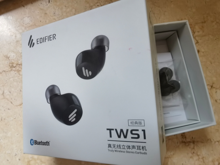 闲置漫步者TWS1蓝牙耳机