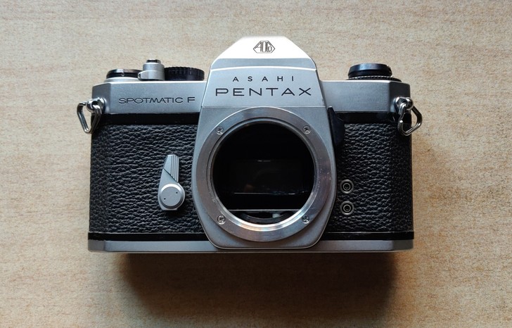 宾得SP F单反相机机身，成色见图功能正常...