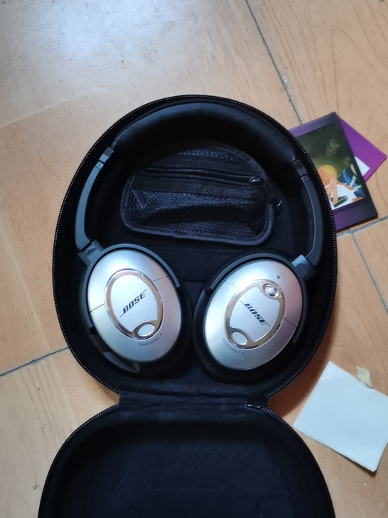 BOSE QuietComfort15 ...