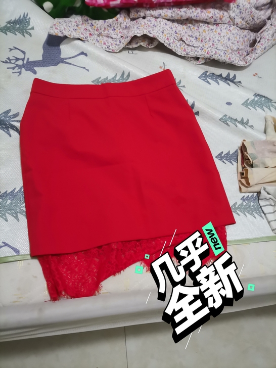 买大了挺好看的半身裙   面料也好  适合...