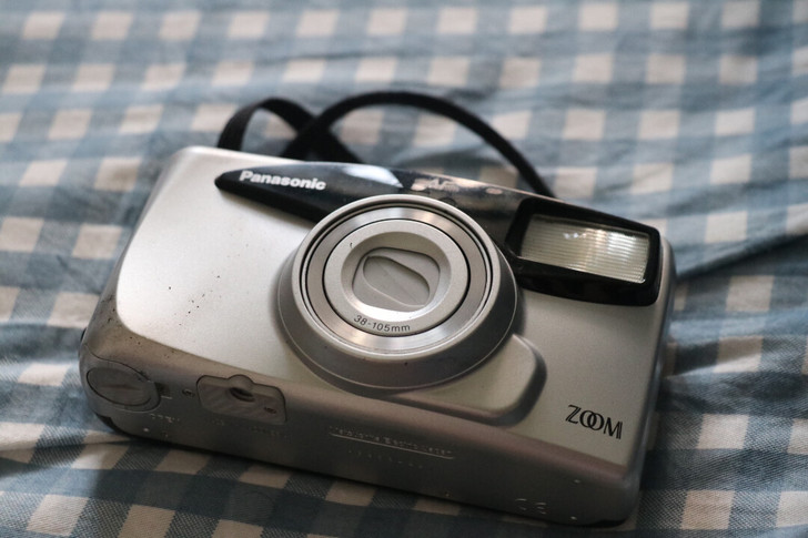 老物件 胶卷相机 成色如图 可正常使用 有...