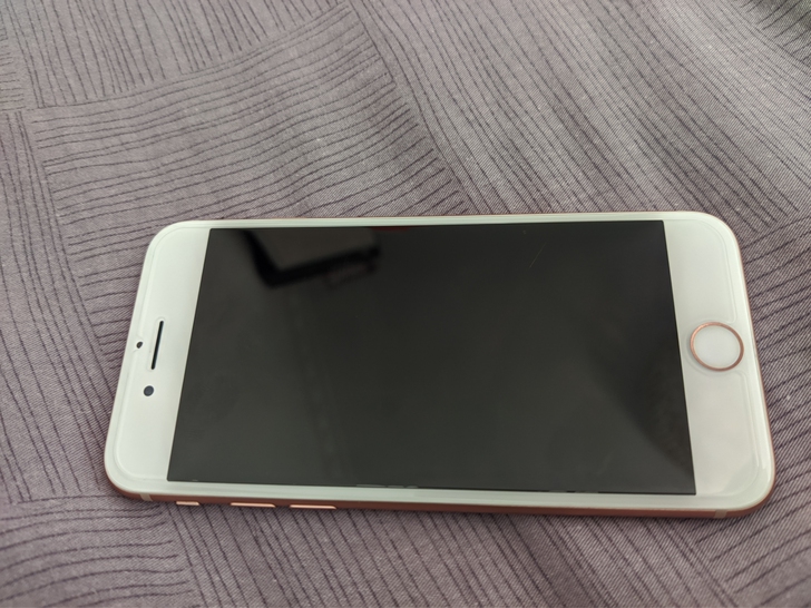 苹果8，美版，黑解，全原（可过爱死沙漏）成...