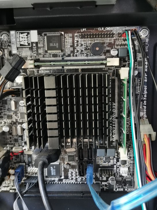 技嘉主板+CPU+内存条，两根8G  DD...