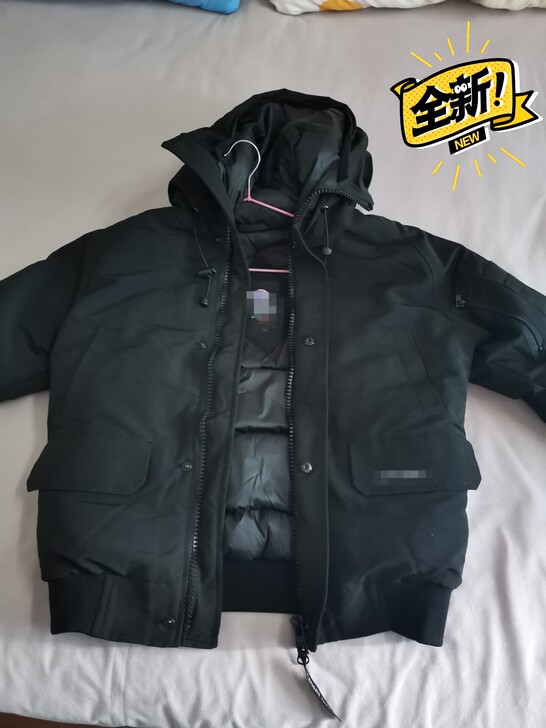 超厚羽绒服黑色秋冬季女式短款,具体看图片。...