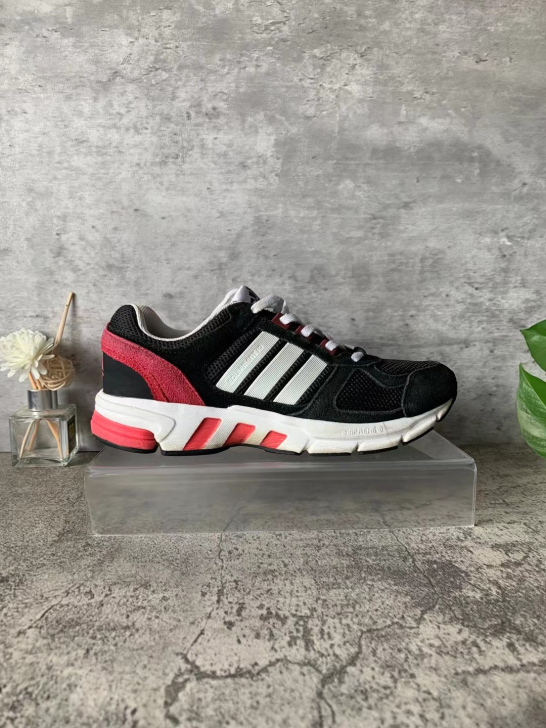 二手正品37码阿迪达斯Adidas休闲鞋