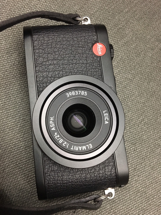 徕卡相机LeicaX1. 可做收藏，没怎么...