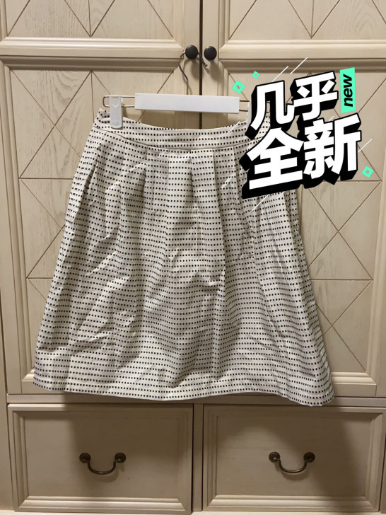 蓬蓬感觉的半裙！腰围74！ 郑重声明：店主...