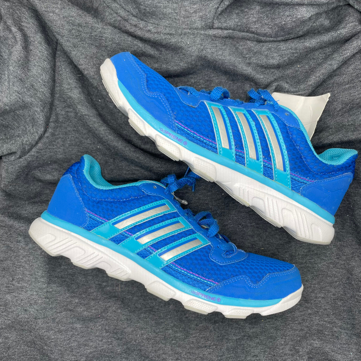 全新Adidas sample 运动鞋38...