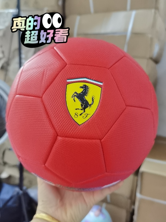 法拉利pvc5号红色足球，全新全新，看上私...