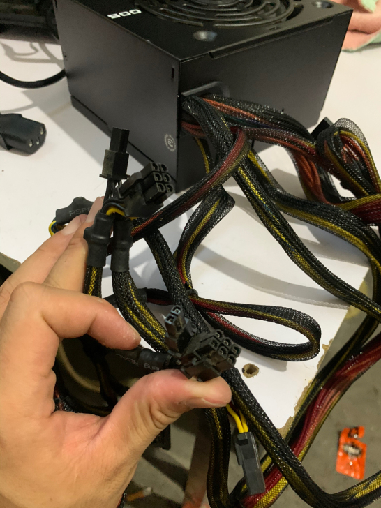EVGA艾维克额定500w电源