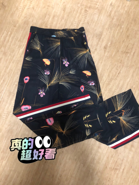 超好看的裤子 我穿不进去 100斤以内穿