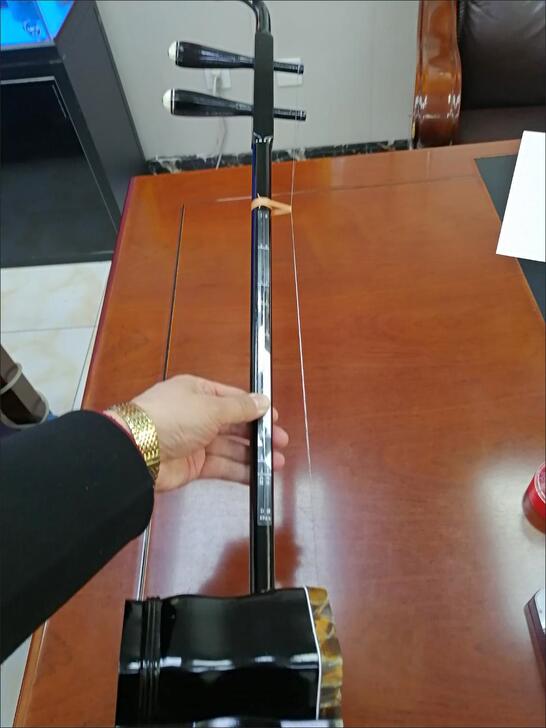 正品高档苏州二胡 400多买的 170块低...