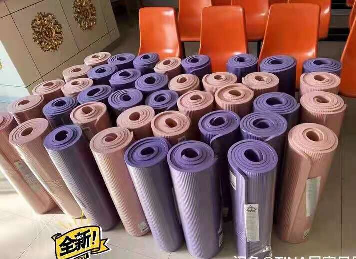闲置 全新未拆封瑜伽垫加厚加宽防滑瑜伽垫初...