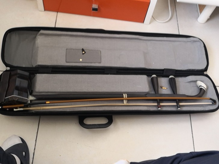 闲置黑檀二胡，2018年买的，850。底价...