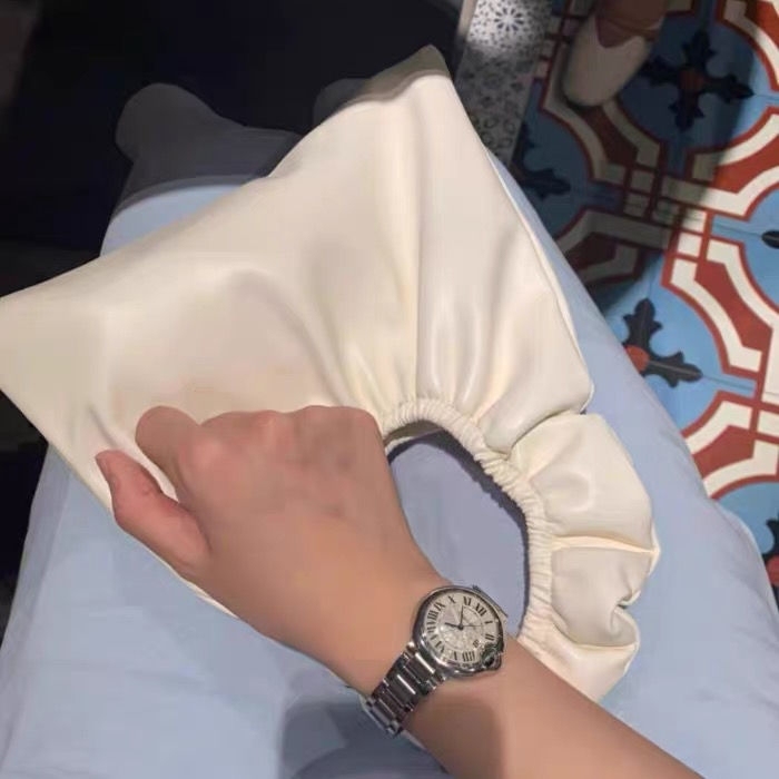 PU 夏季云朵包女2021春新款软皮褶皱包...