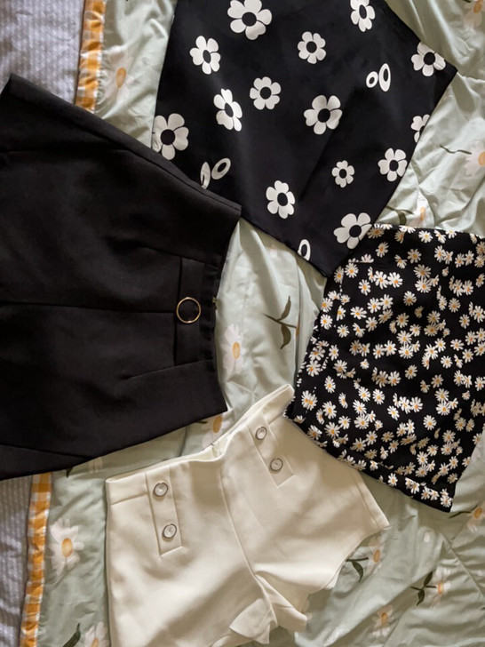 黑短裤s码 白短裤m码 小碎花裙m码  太...