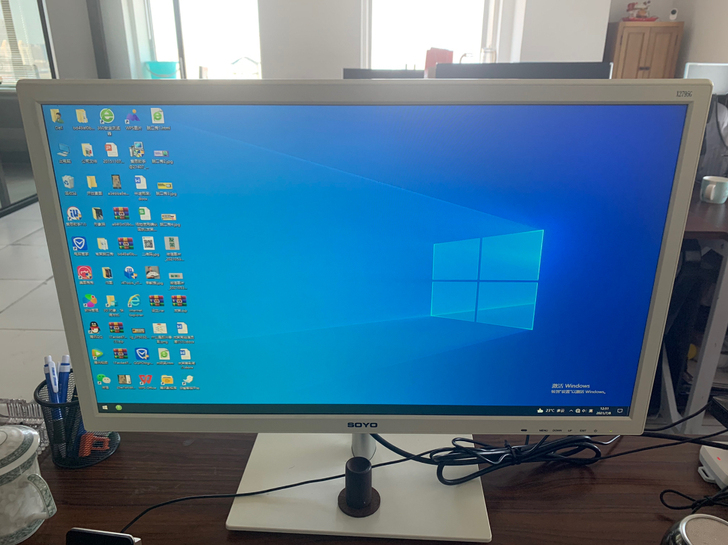 公司显示器升级，特此出售梅捷SOYO显示器...