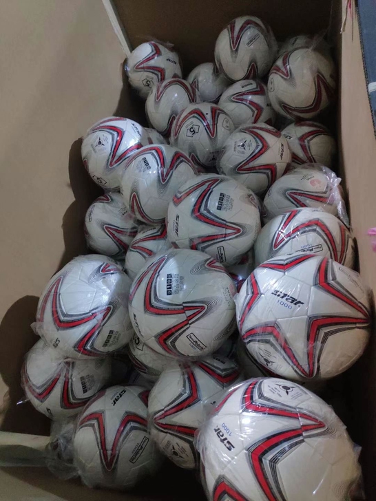 世达1000 5号足球世达1000 全新标...