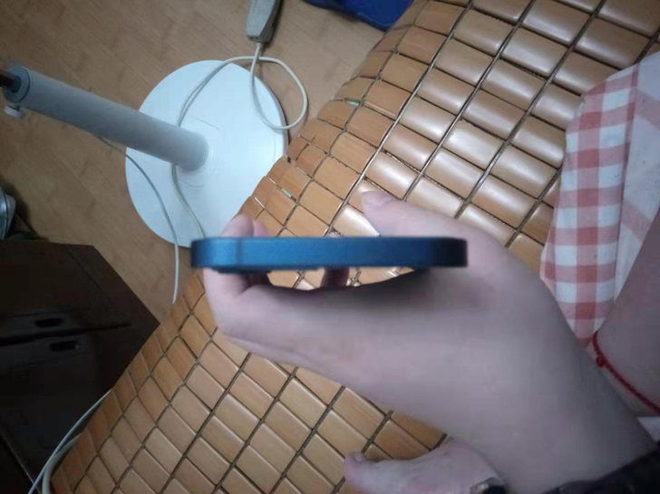 苹果12蓝色128g在保到2020年1月份...