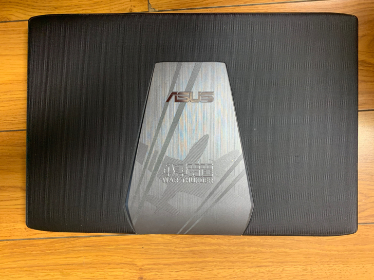 华硕飞行堡垒游戏吃鸡，dnf，lol笔记本...