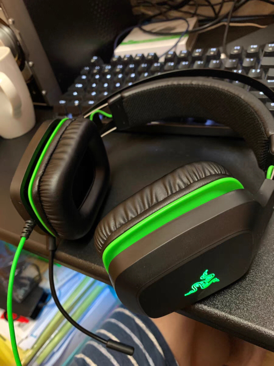 Razer雷蛇雷霆齿鲸V2头戴式7.1声道...