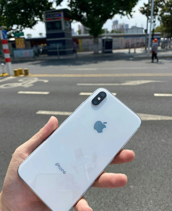 个人自用   苹果iphonex  白色