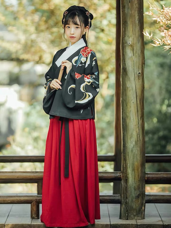 【十三余 小豆蔻儿】[东风一梦] 印花短袄...