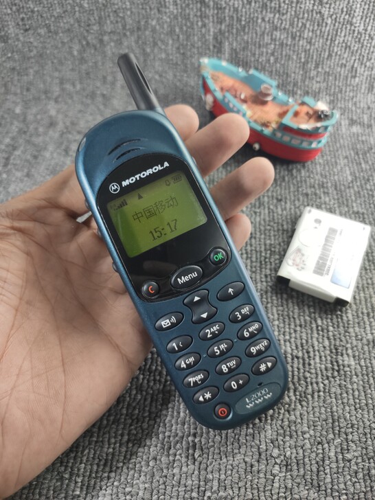 摩托罗拉L2000 www 品相佳 收藏机...