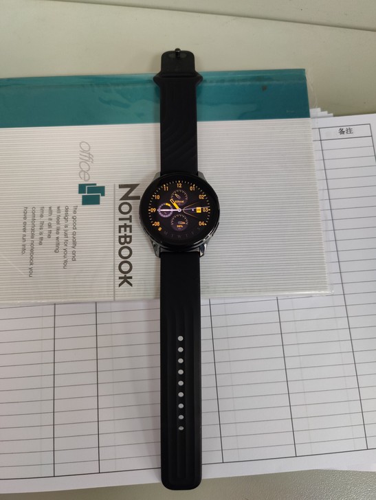 这手表首发京东买的，使用了一个半月左右，