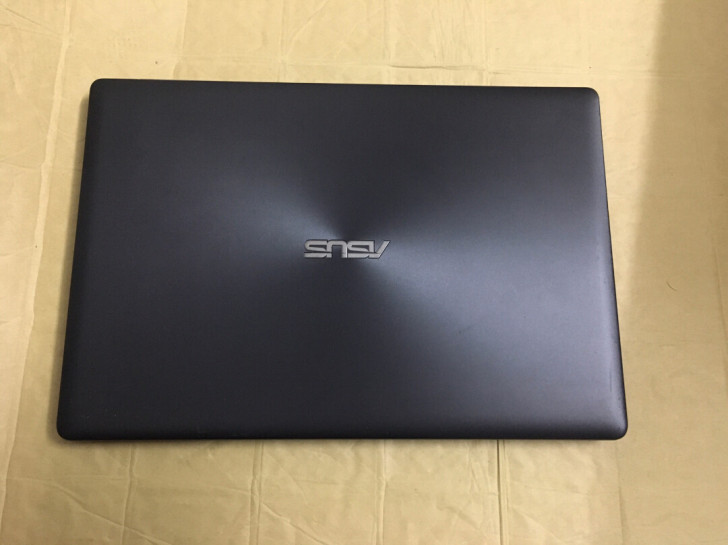 华硕 R409L，14寸薄本。Intel ...