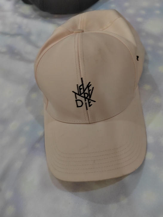 品牌型号 ：女版帽子 鸭舌帽 棒球帽