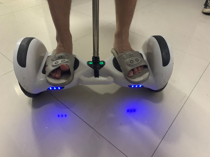 领奥官方旗舰店电动自平衡车儿童智能体感新款...