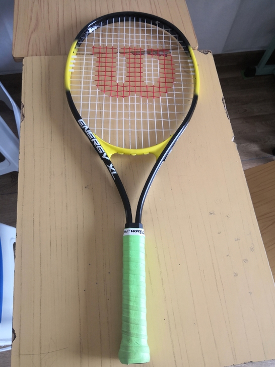 威尔逊网球拍，购买了不到三个月，原计划培养...