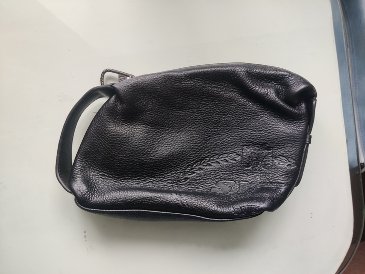 闲置男士手拿包、手拎包,牛皮材质、巨软,无...