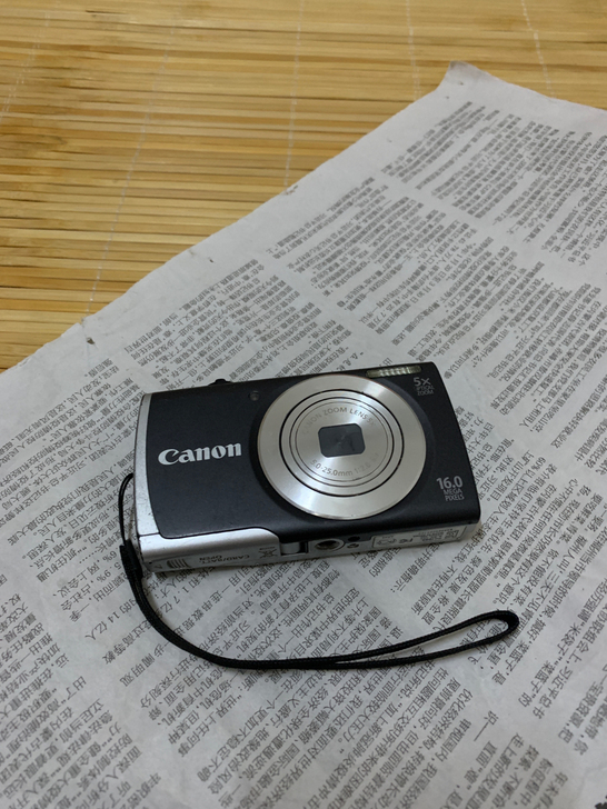 佳能A2500数码相机 外观漂亮 拍照清晰！
